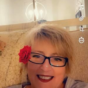 Meet your Posher, Gloria